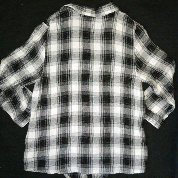4/$20 | Black & White Plaid Button Up Shirt with tie knot on front bottom - Picture 10 of 10